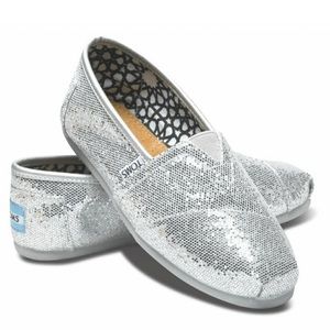 TOMS Women’s Silver Glitter Classic Shoe 8